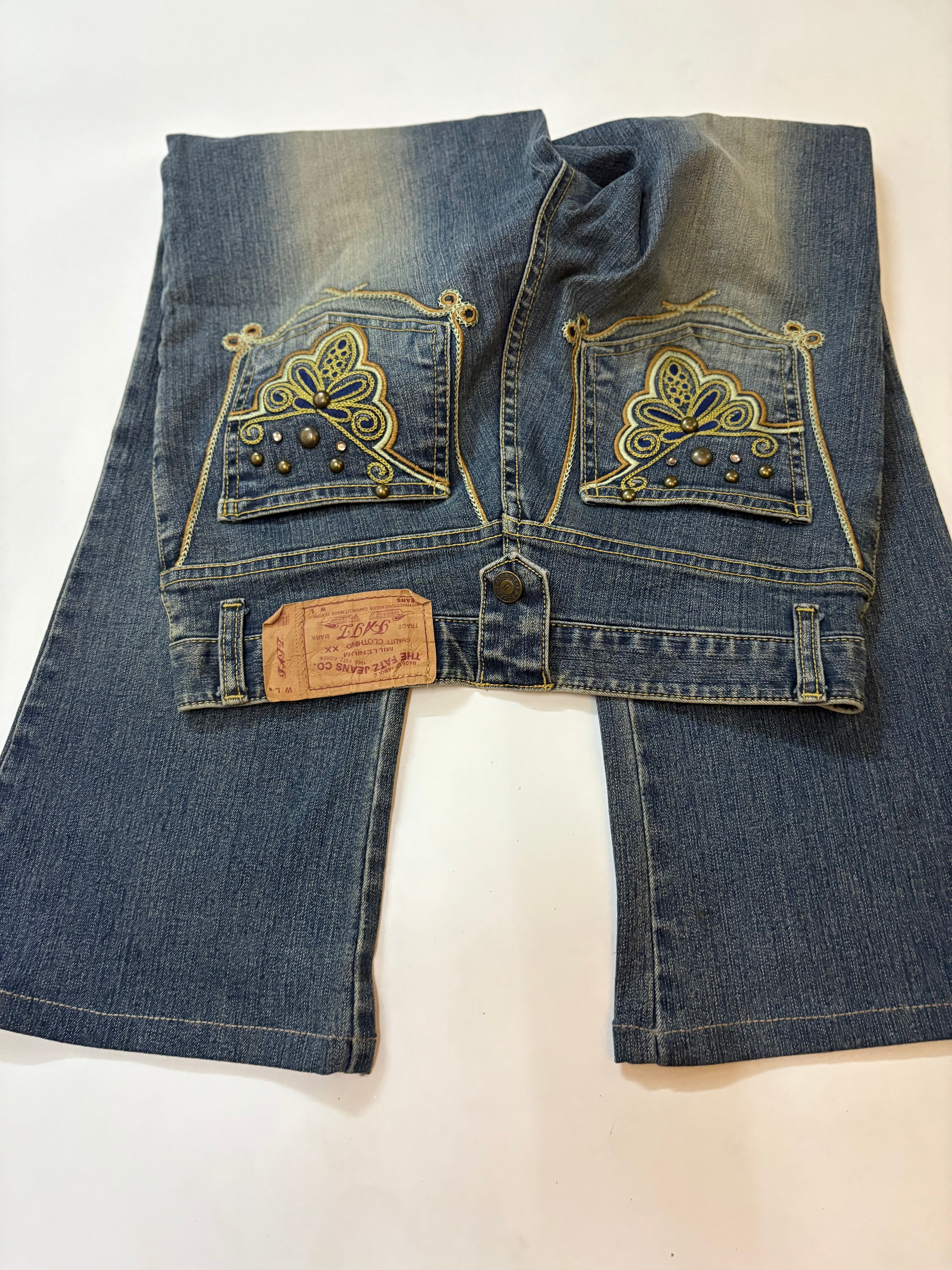 embroidered low rise jeans (28inch)