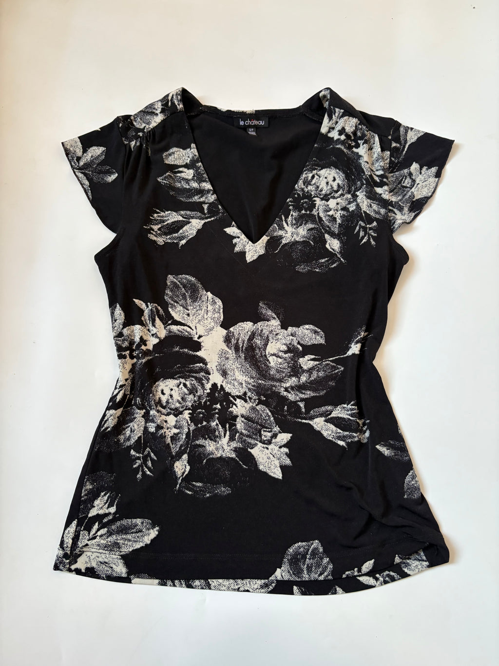 v neck floral black top ( 36inch)