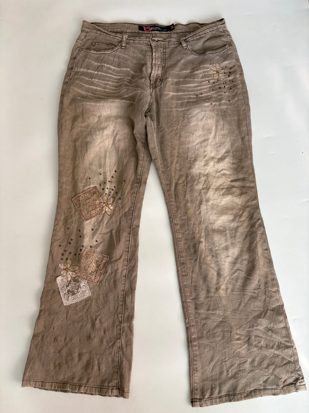 Big spade grey embroidery mid rise jeans(34-36 inch)