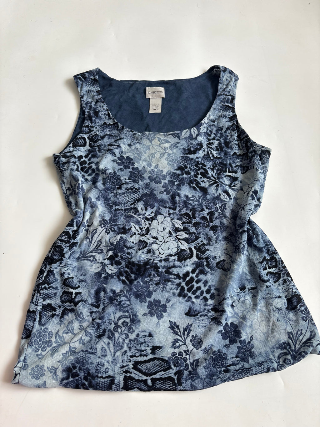 CHICO’s blue top(40-44 inch)