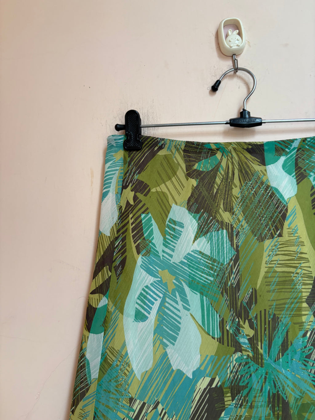 Sixth sense green floral skirt(28-32 inch)