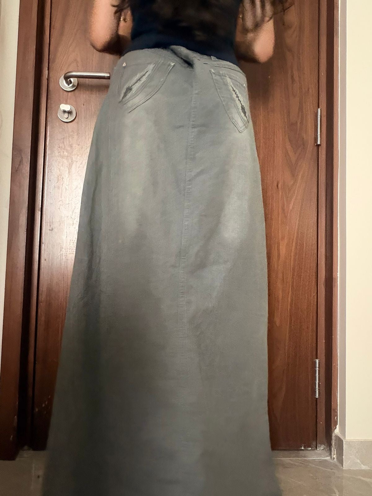 A.M.H made in China grey skirt(34 inch)