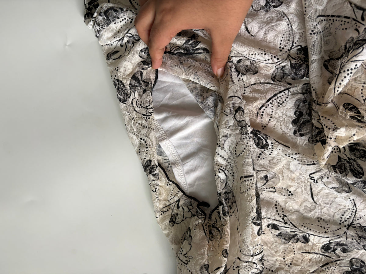 Black art white top(34-36 inch)
