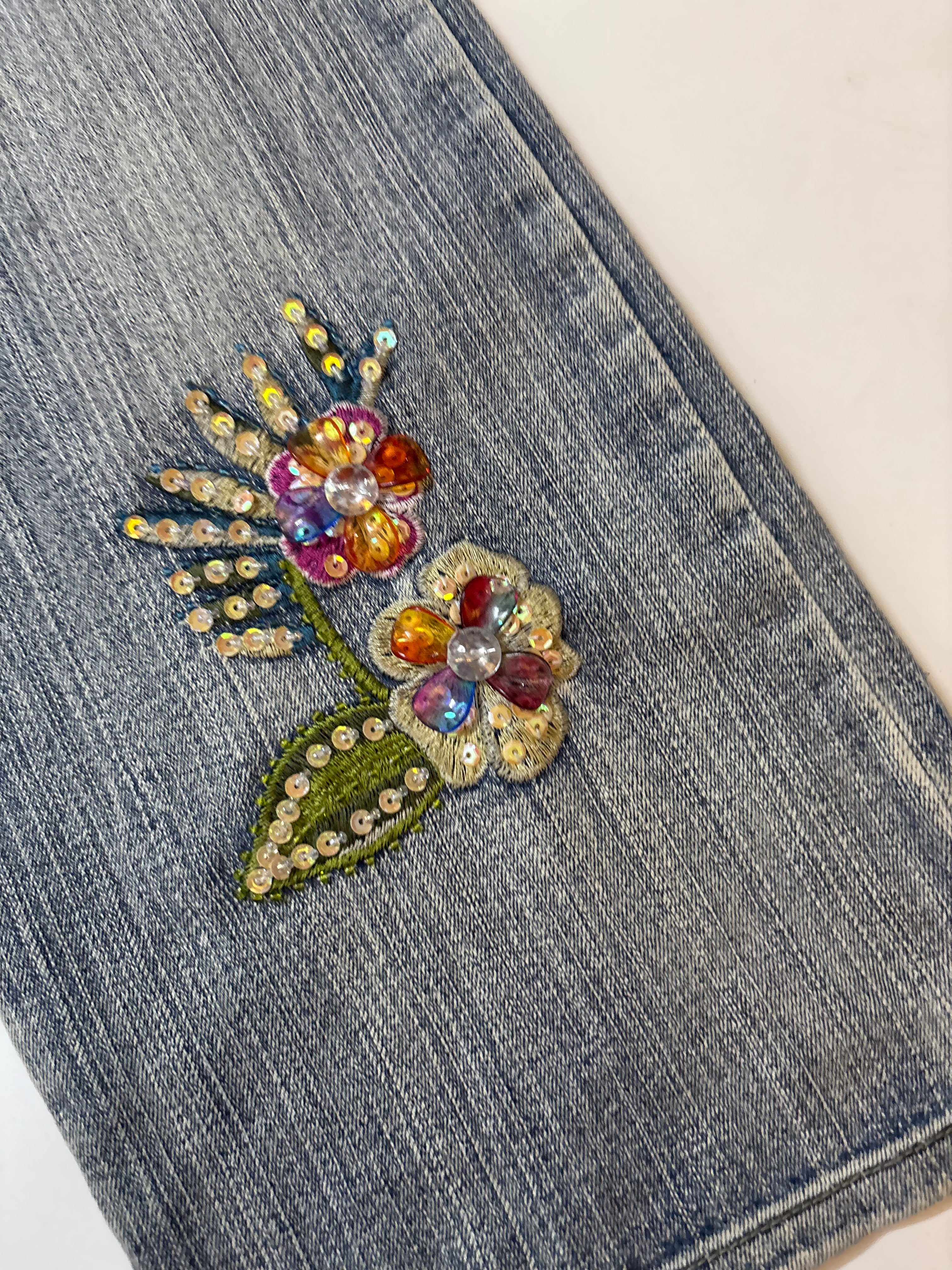 Authentic mid rise jeans(32inch)
