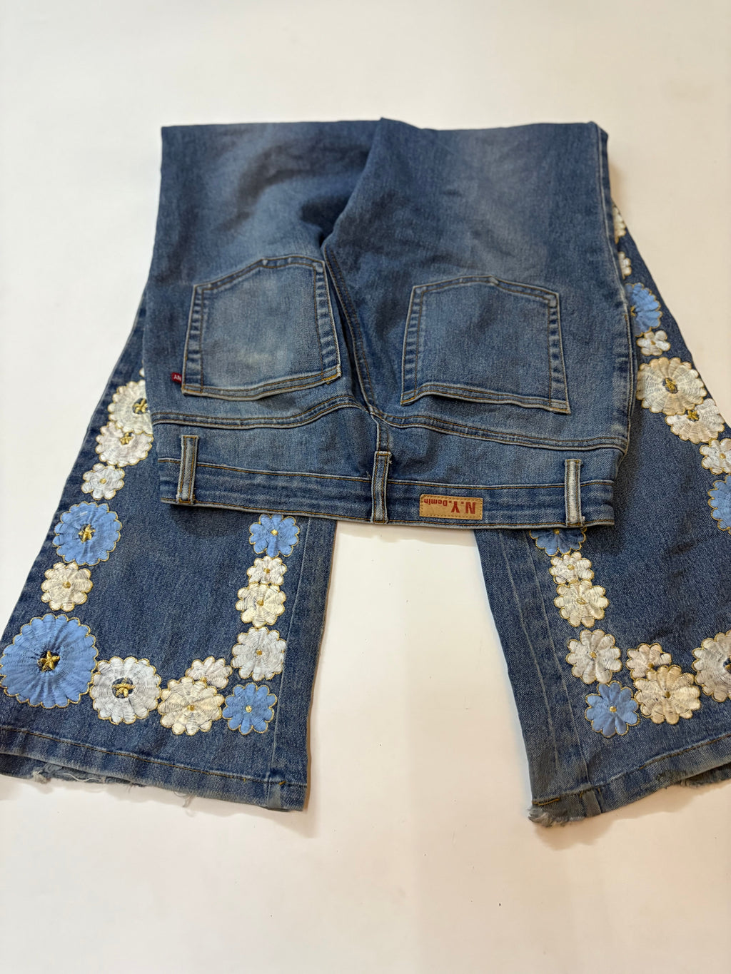 flower border high rise flared jeans ( 28inch)