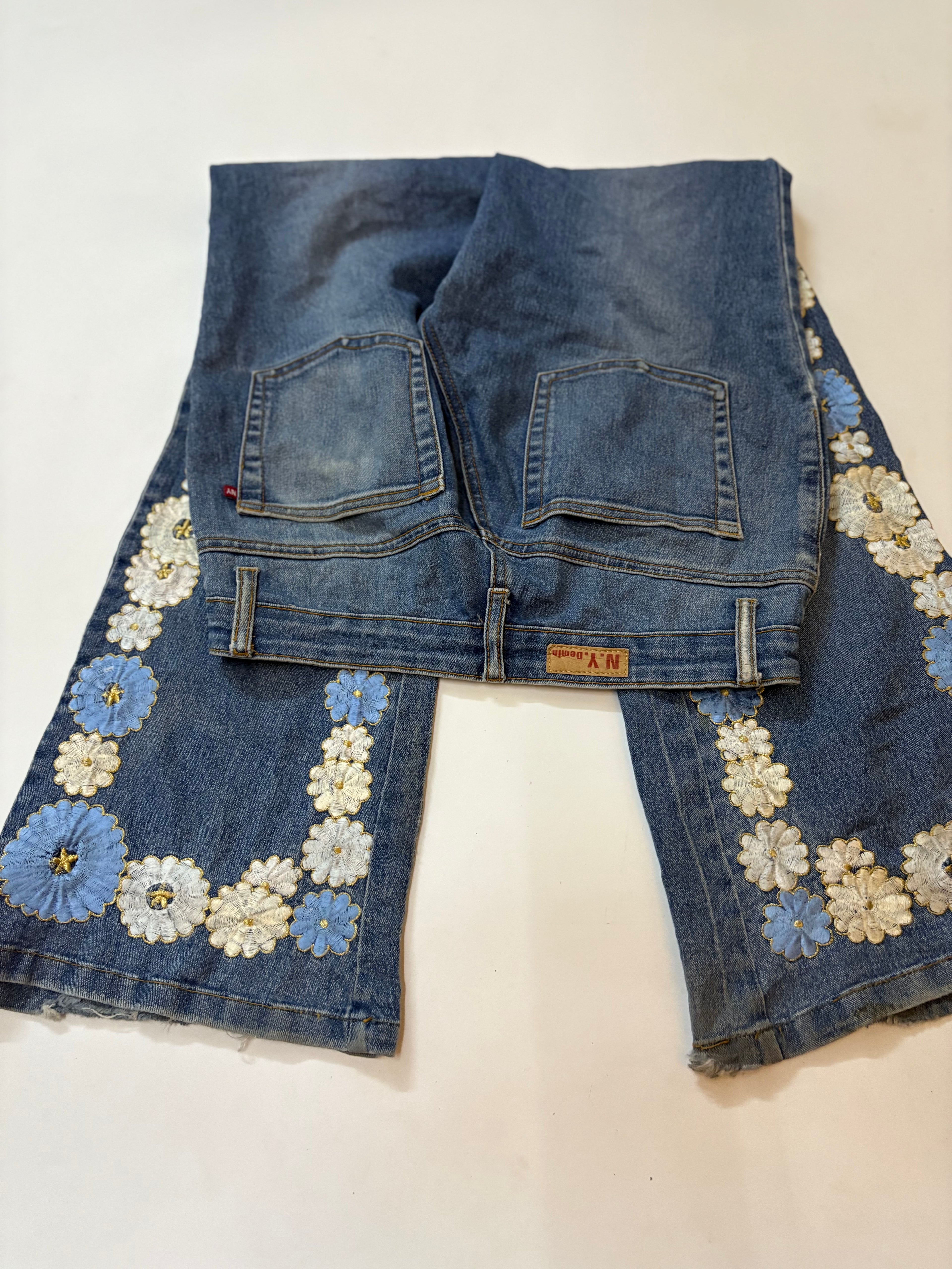 flower border high rise flared jeans ( 28inch)