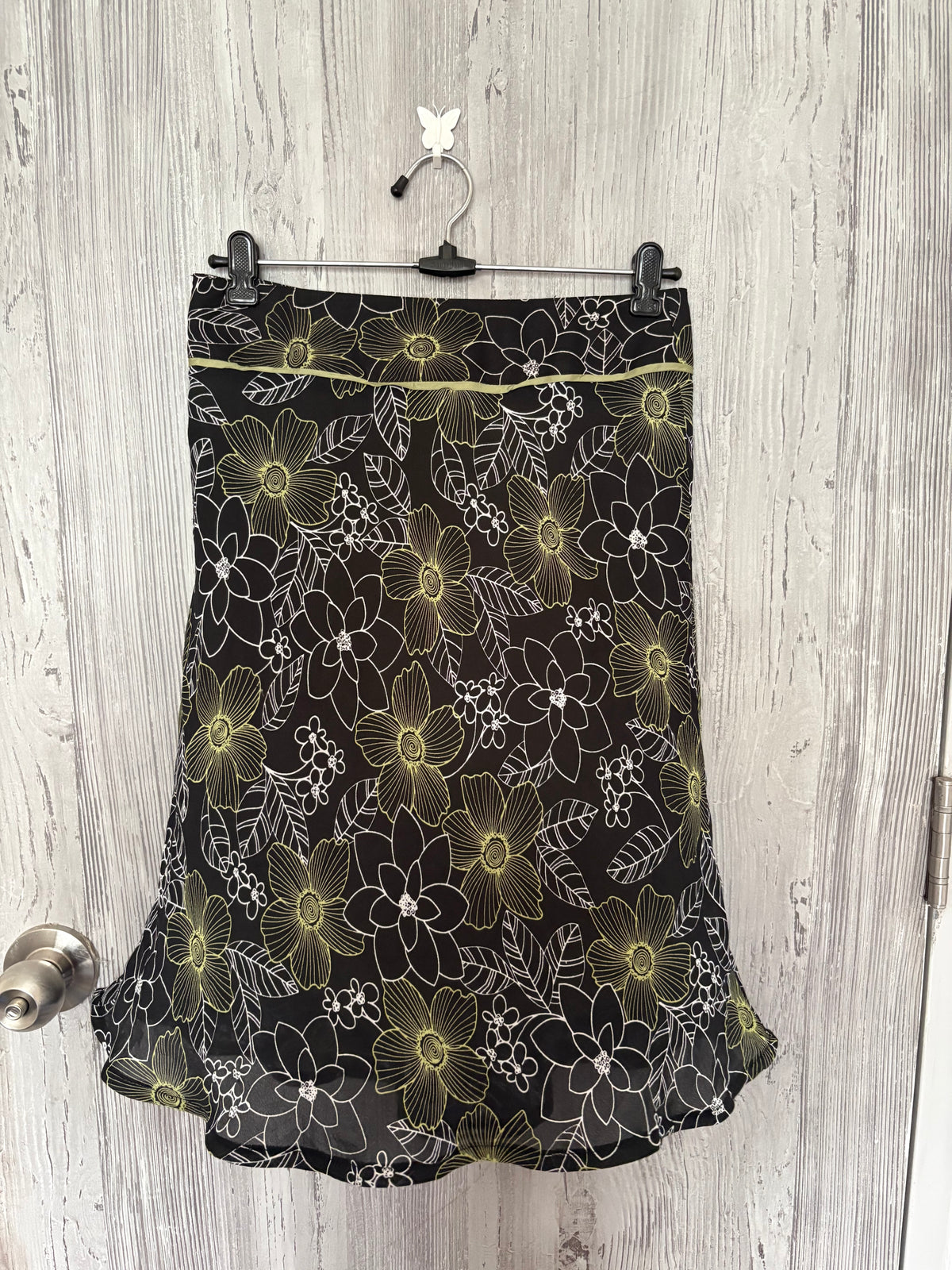 Colori floral green/black skirt(26 inch)