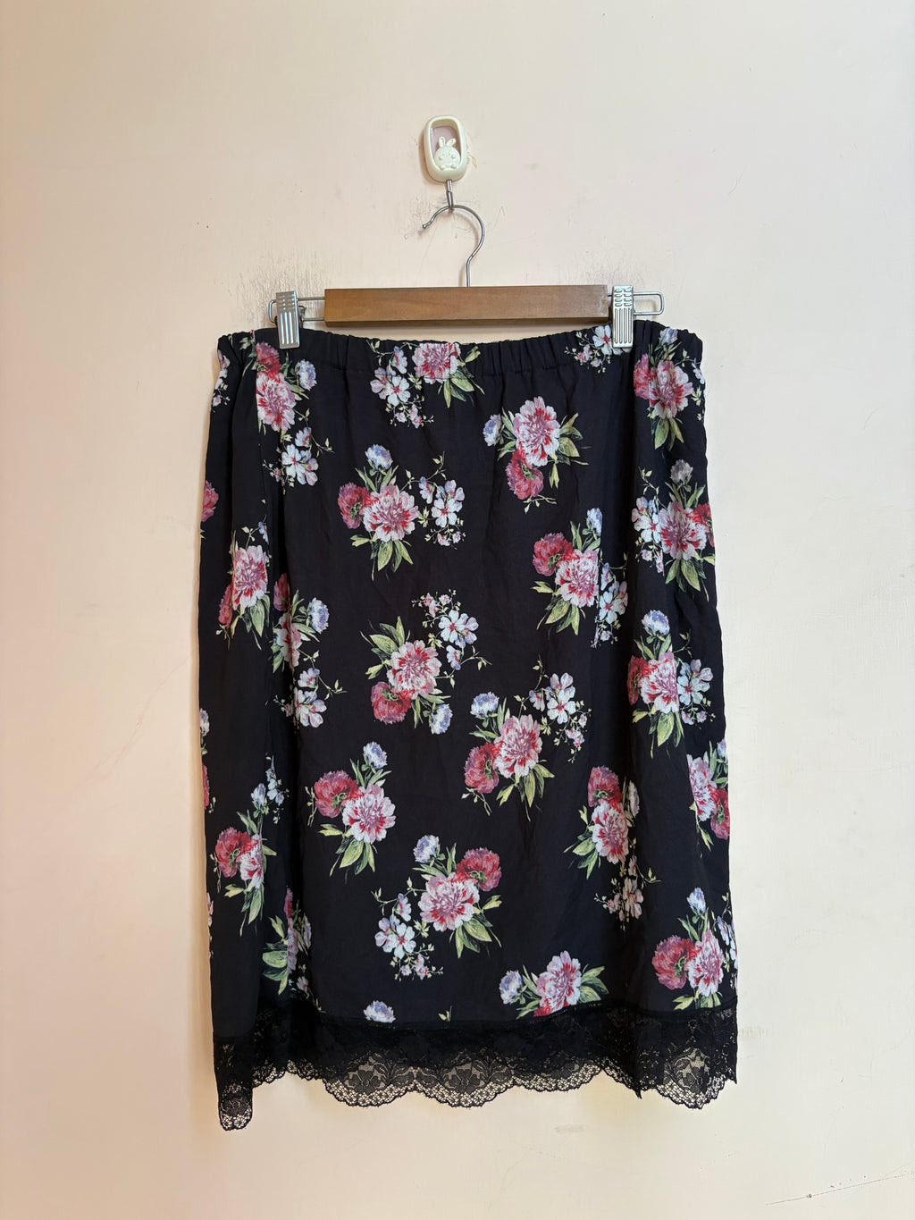 Floral black flowy skirt(32-36 inch)
