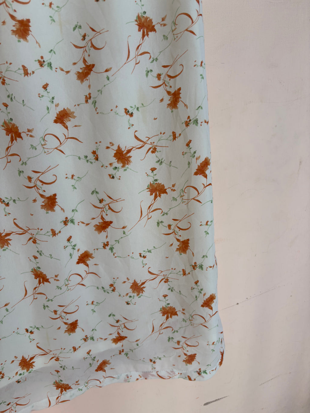 White floral skirt(26 inch)