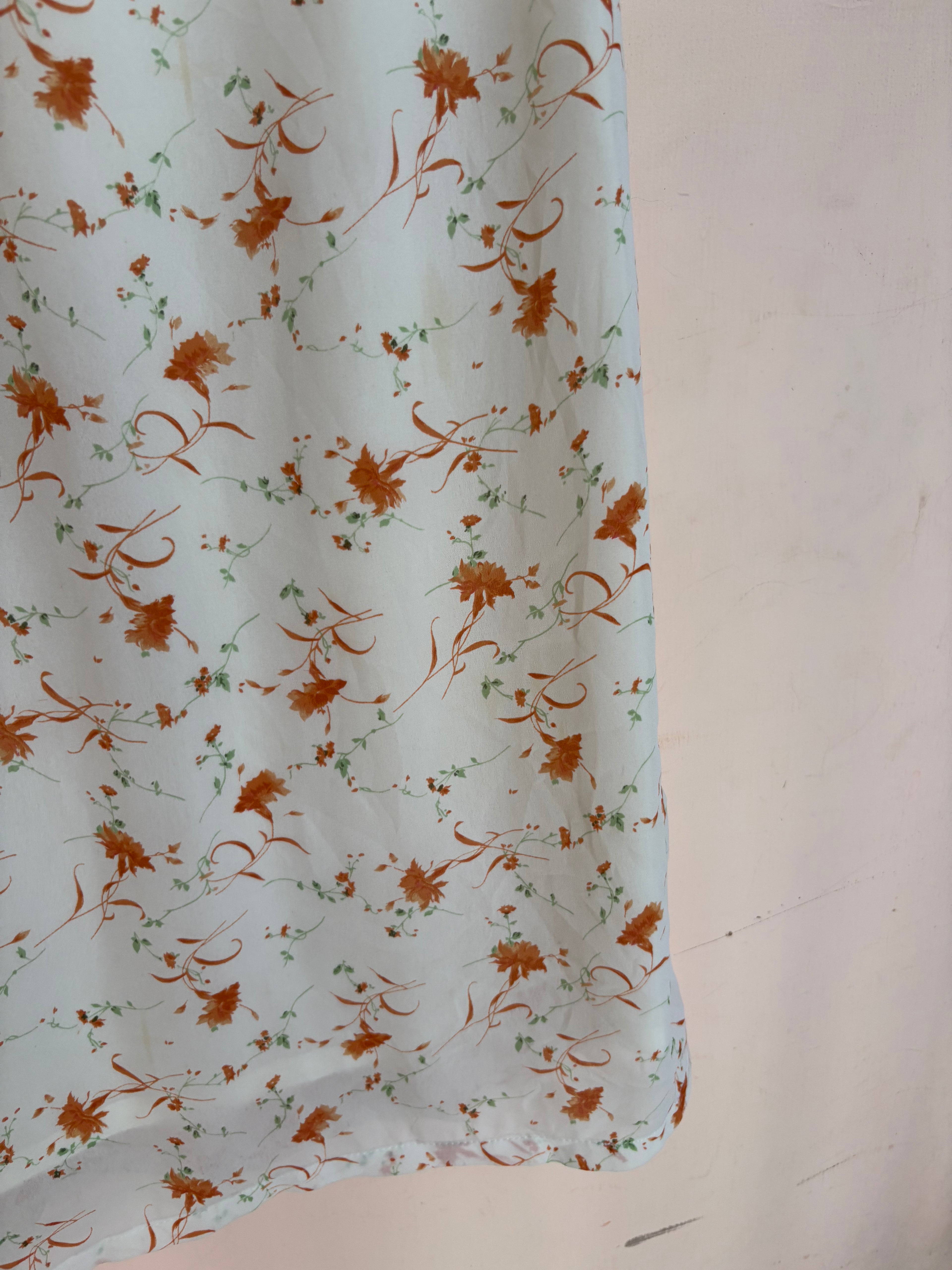 White floral skirt(26 inch)