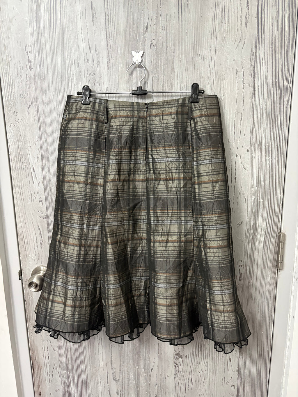 plaid grey skirt ( 32inch)