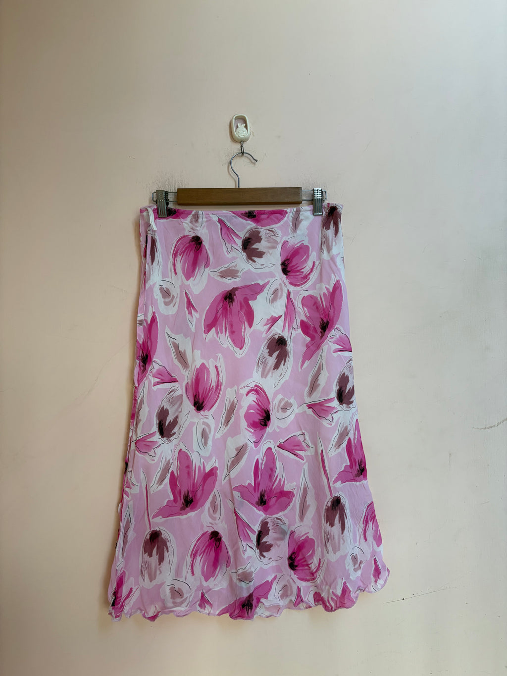 Blu motion pink floral skirt(32-36 inch)