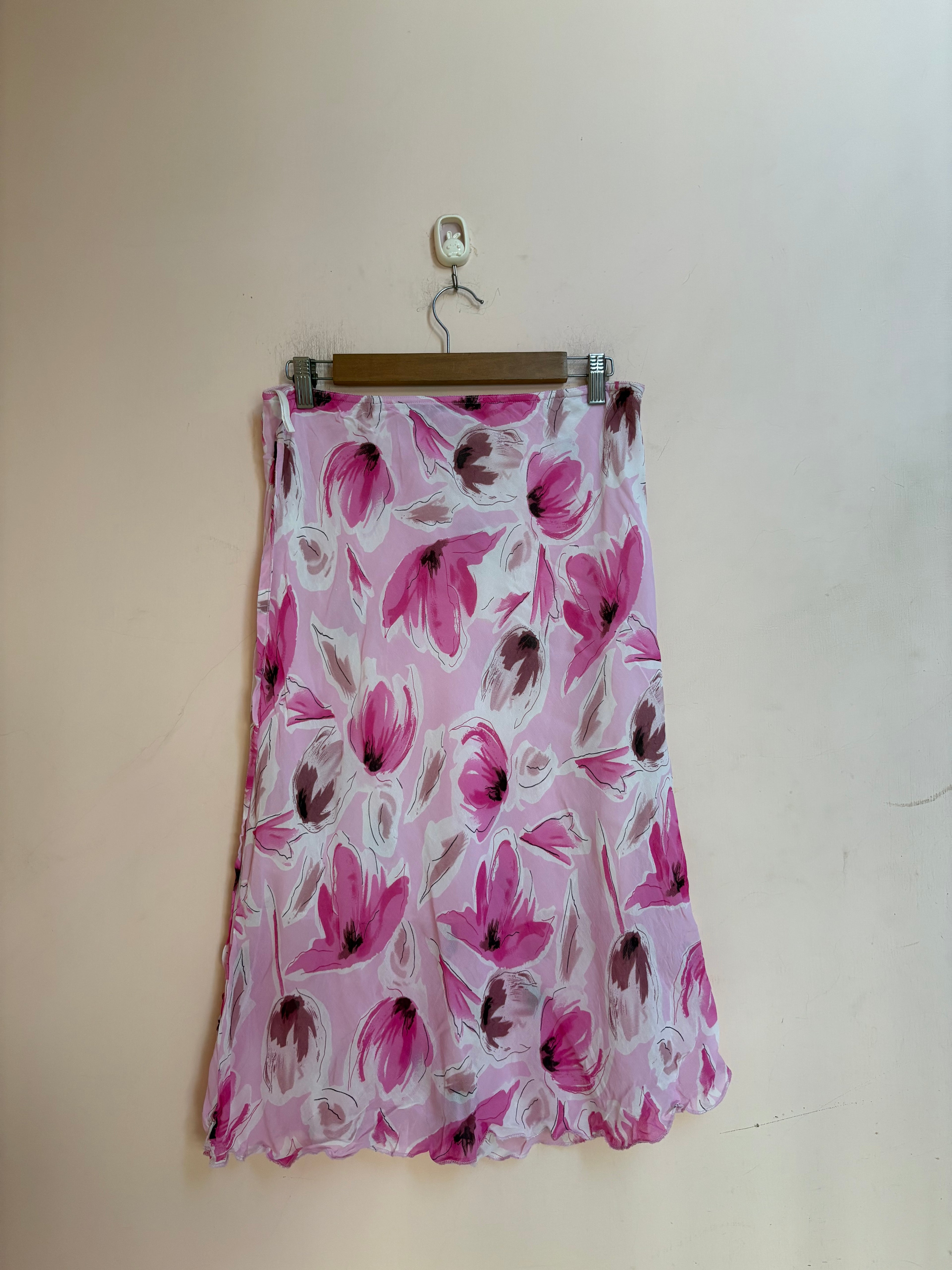 Blu motion pink floral skirt(32-36 inch)