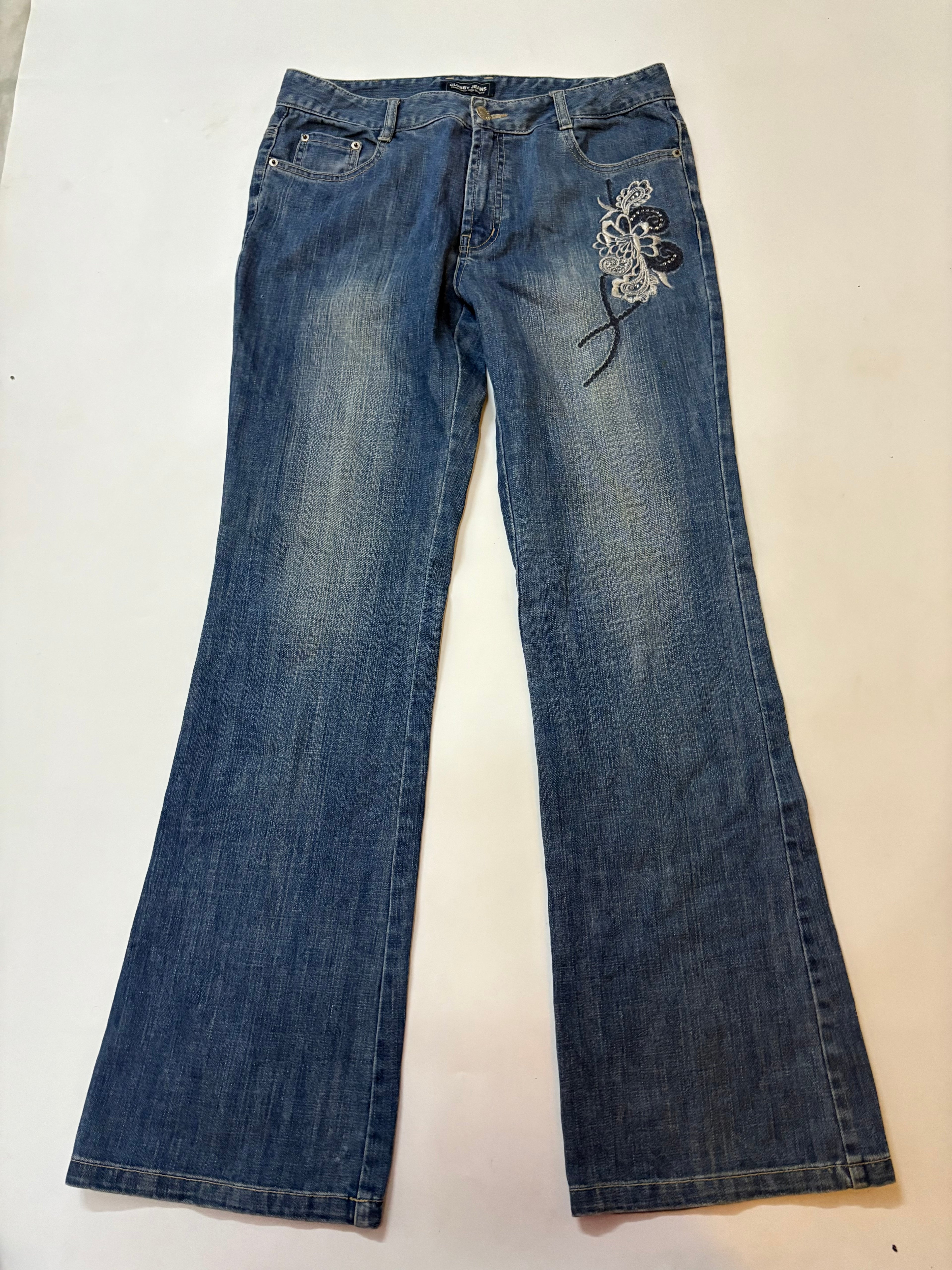 blue patch low rise jeans (32inch)