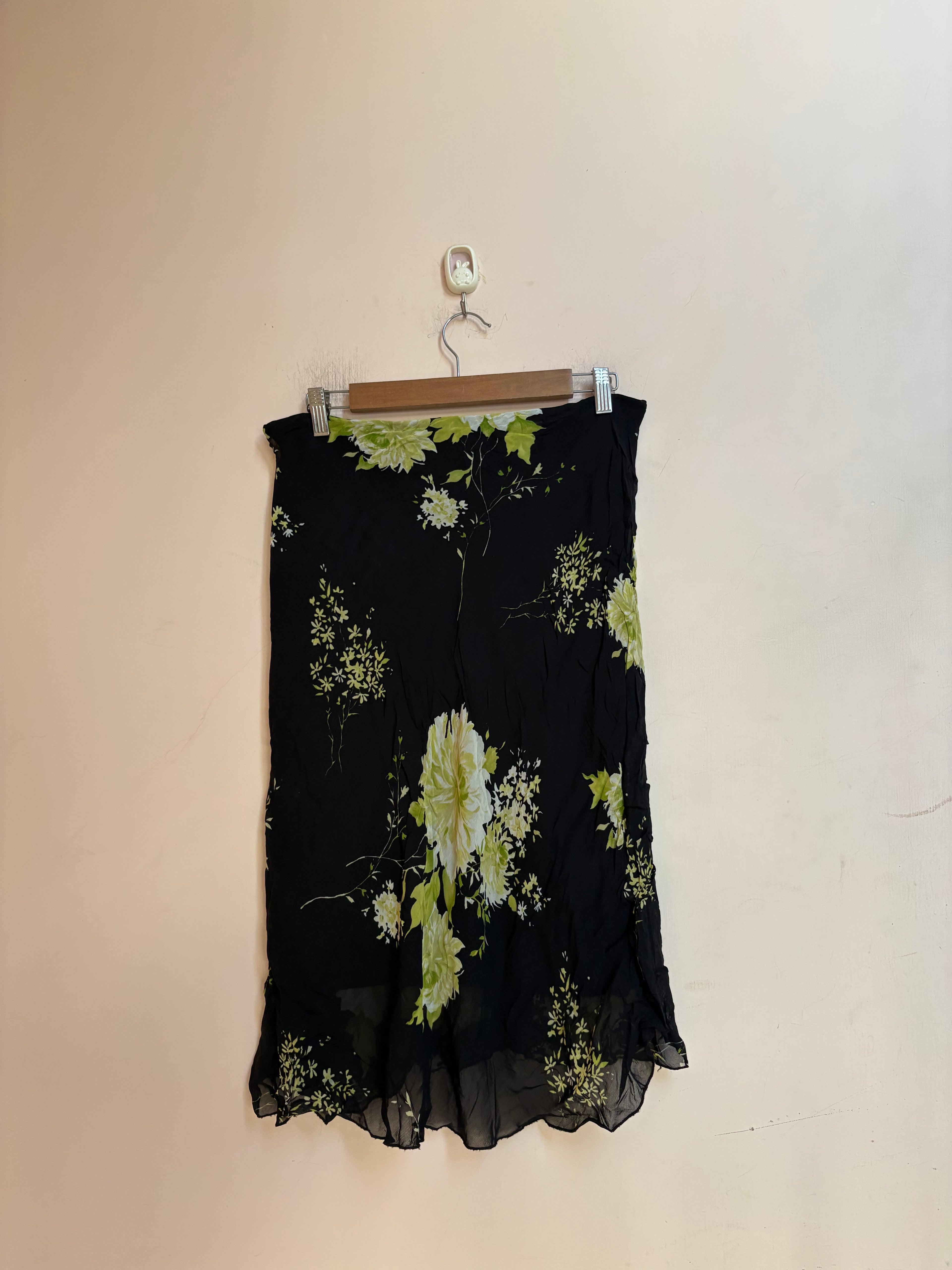 Black floral green skirt(32-34 inch)