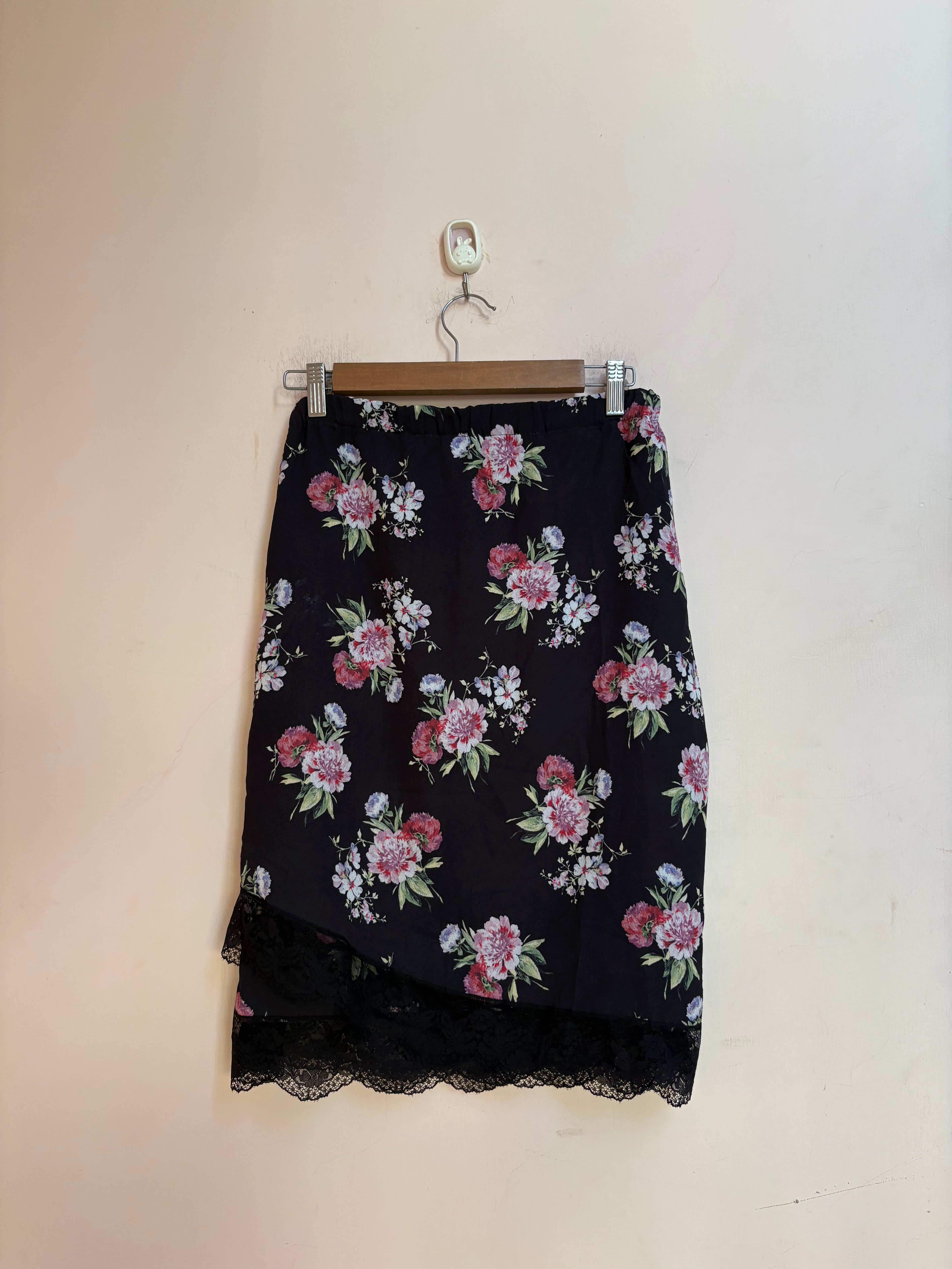 Floral black flowy skirt(32-36 inch)