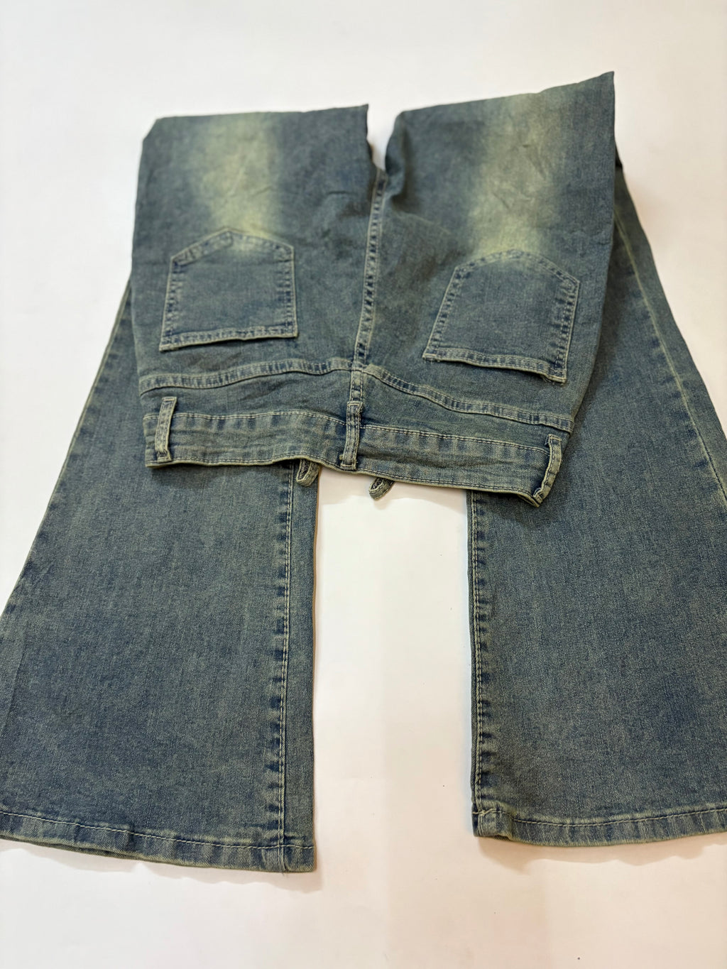 grey low rise flared jeans ( 26inch)