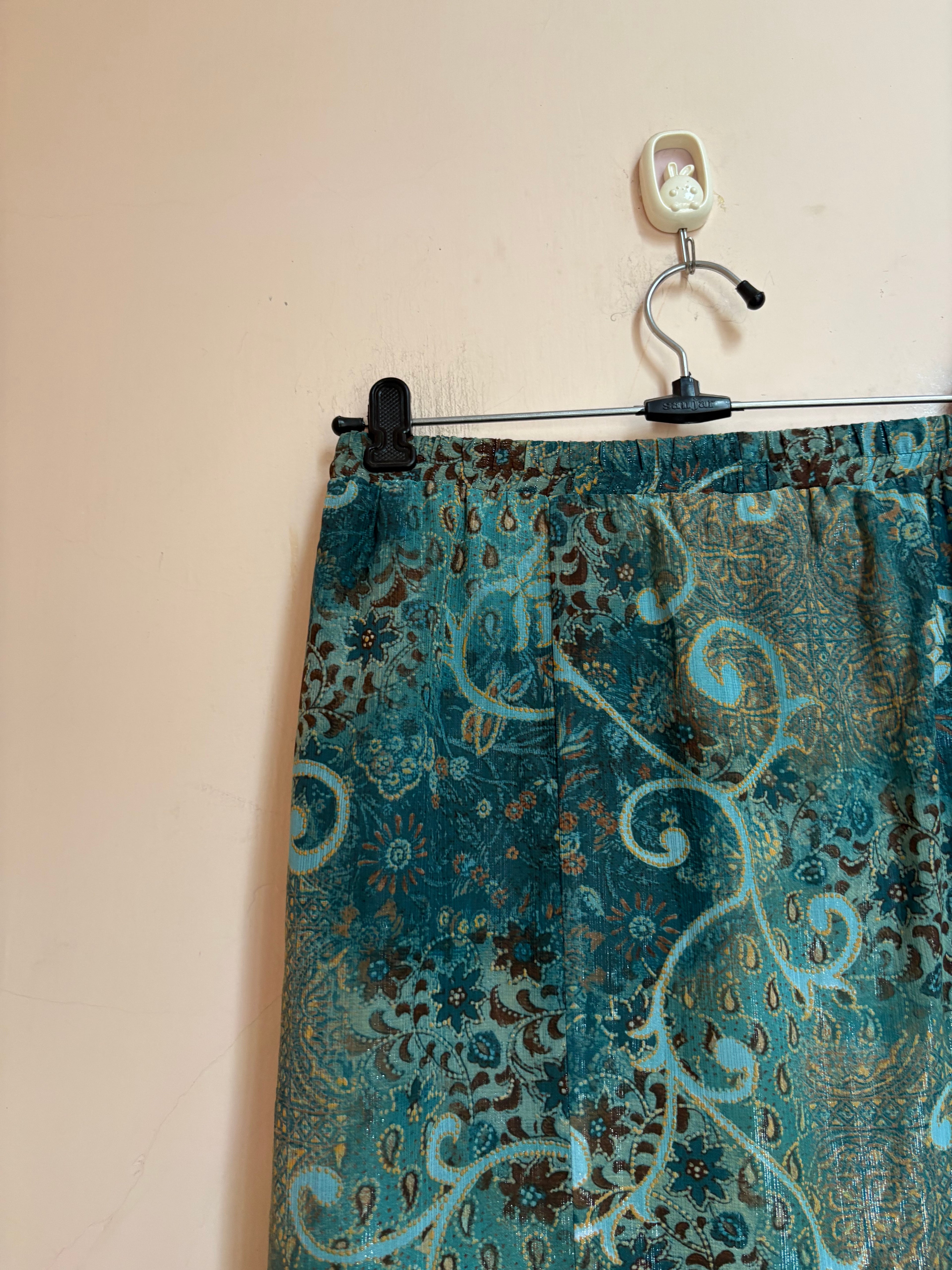 Green shiny floral skirt(32-36 inch)