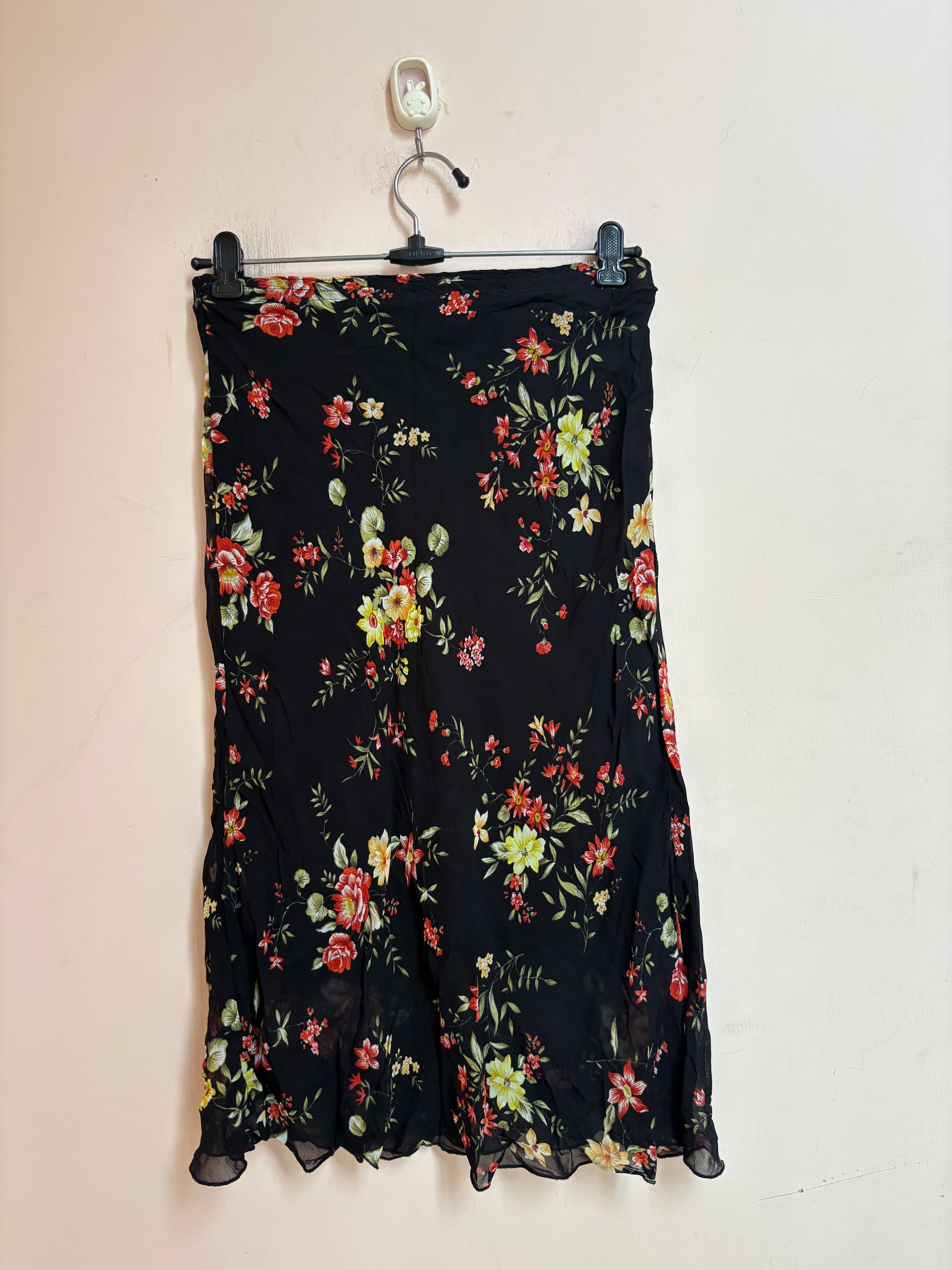 Black floral skirt(26 inch)