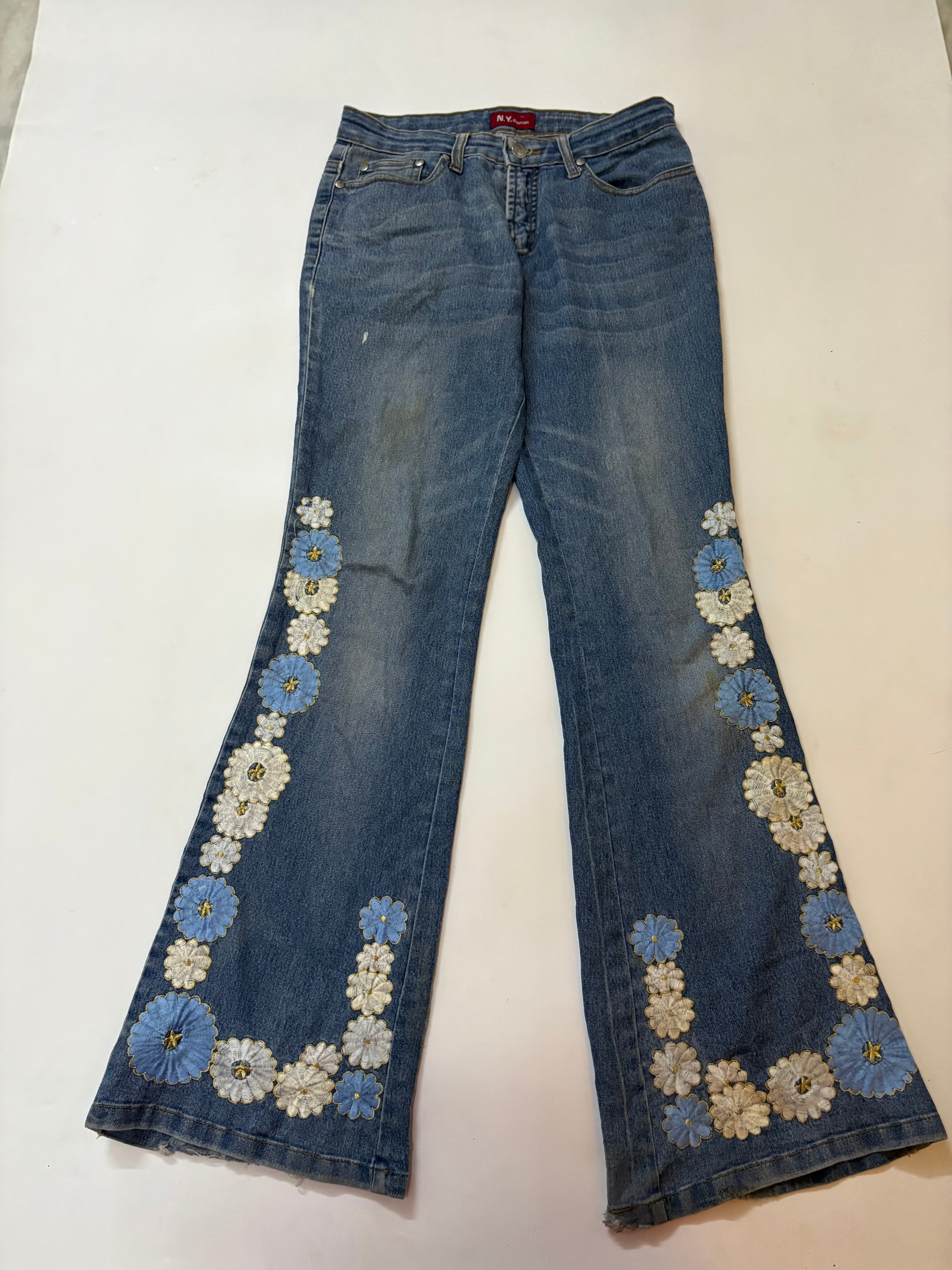 flower border high rise flared jeans ( 28inch)