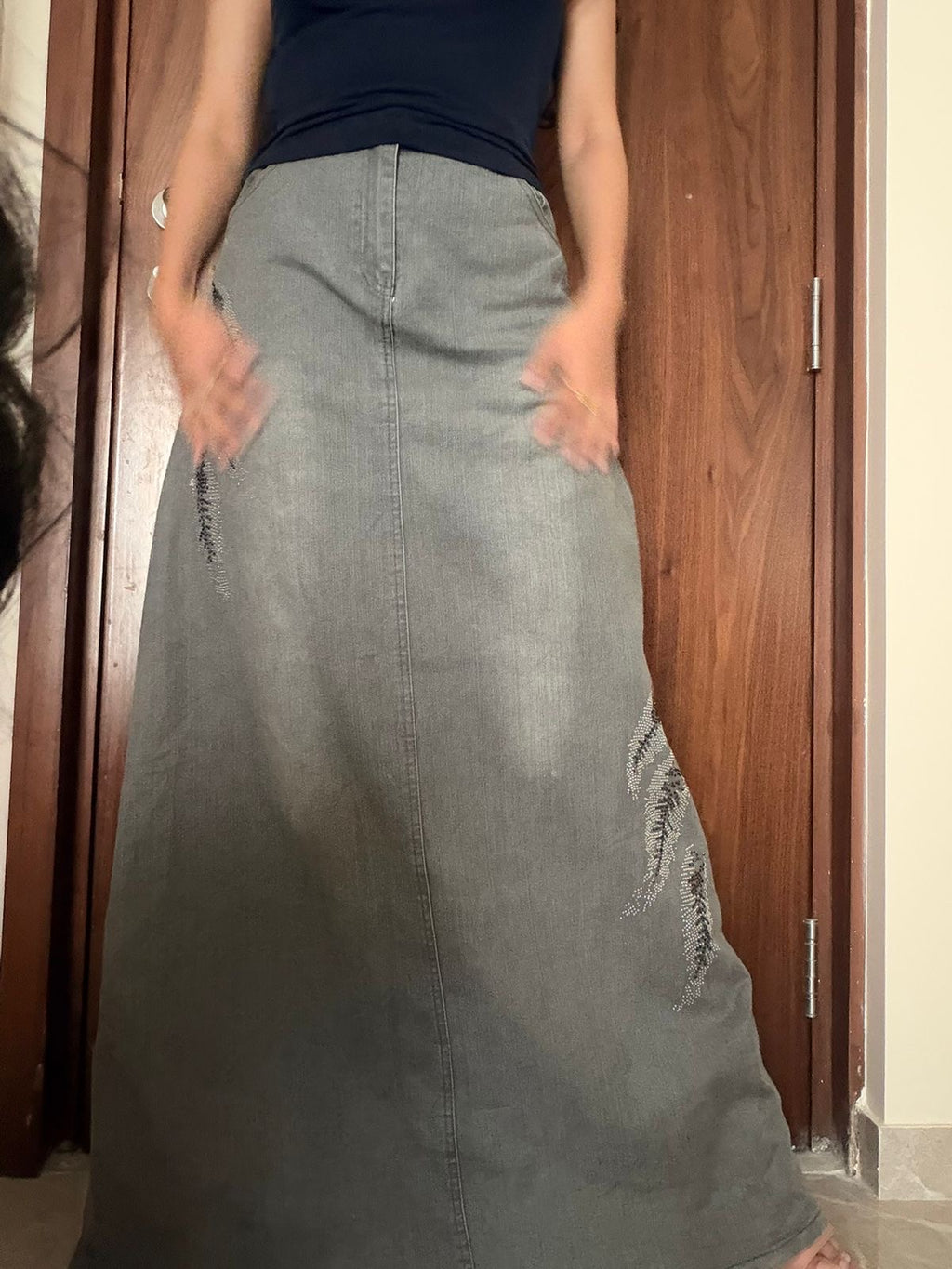 A.M.H made in China grey skirt(34 inch)