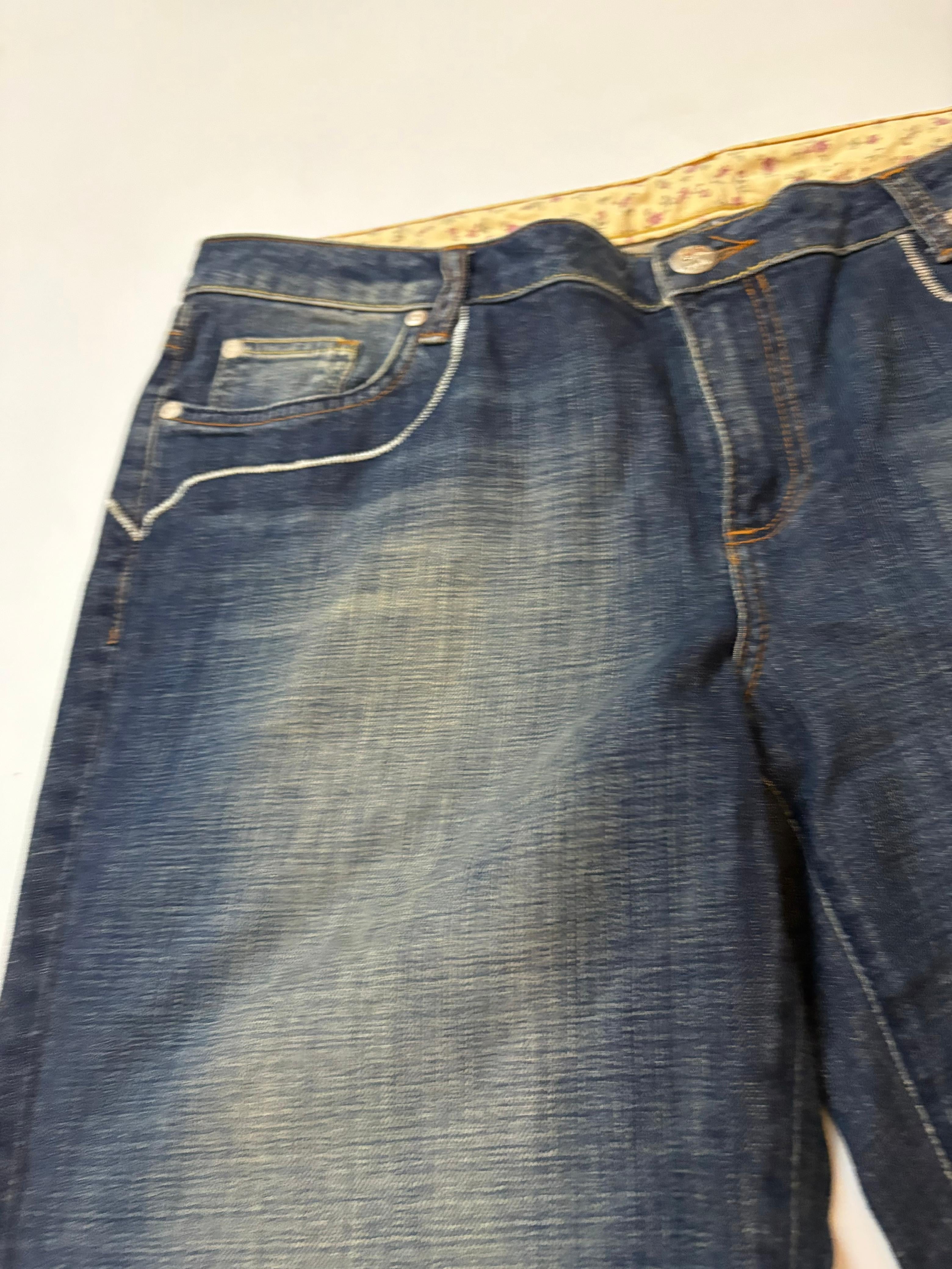 Butterfly back mid rise jeans(38inch)