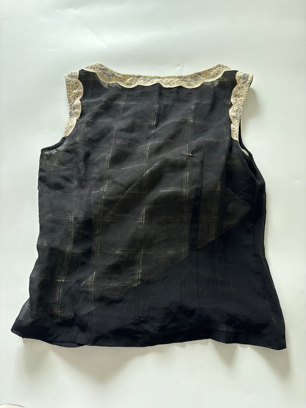 UINIS black floral top(32-34 inch)