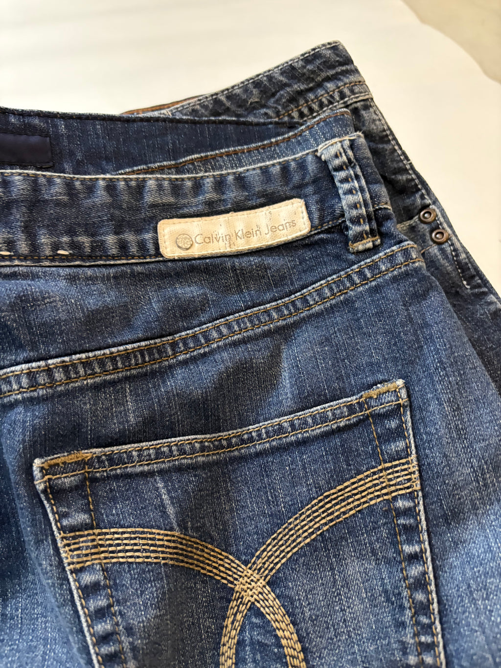 CALVIN KLEIN mini skirt(32 inch)