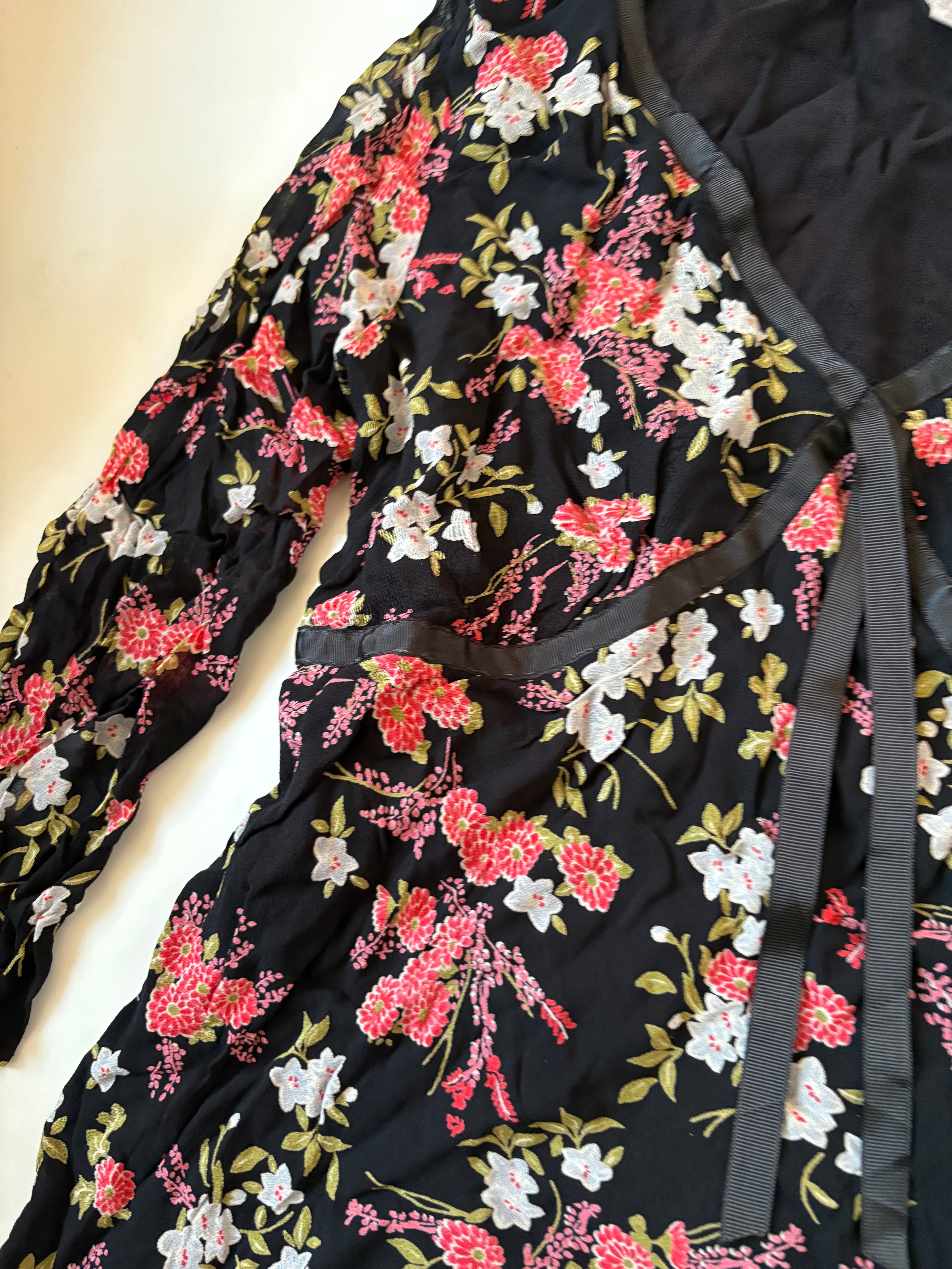 Mimi floral black top(34-40 inch)