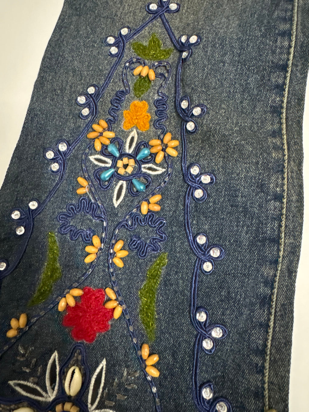 DW orbital blue beaded low rise jeans(30 inch)